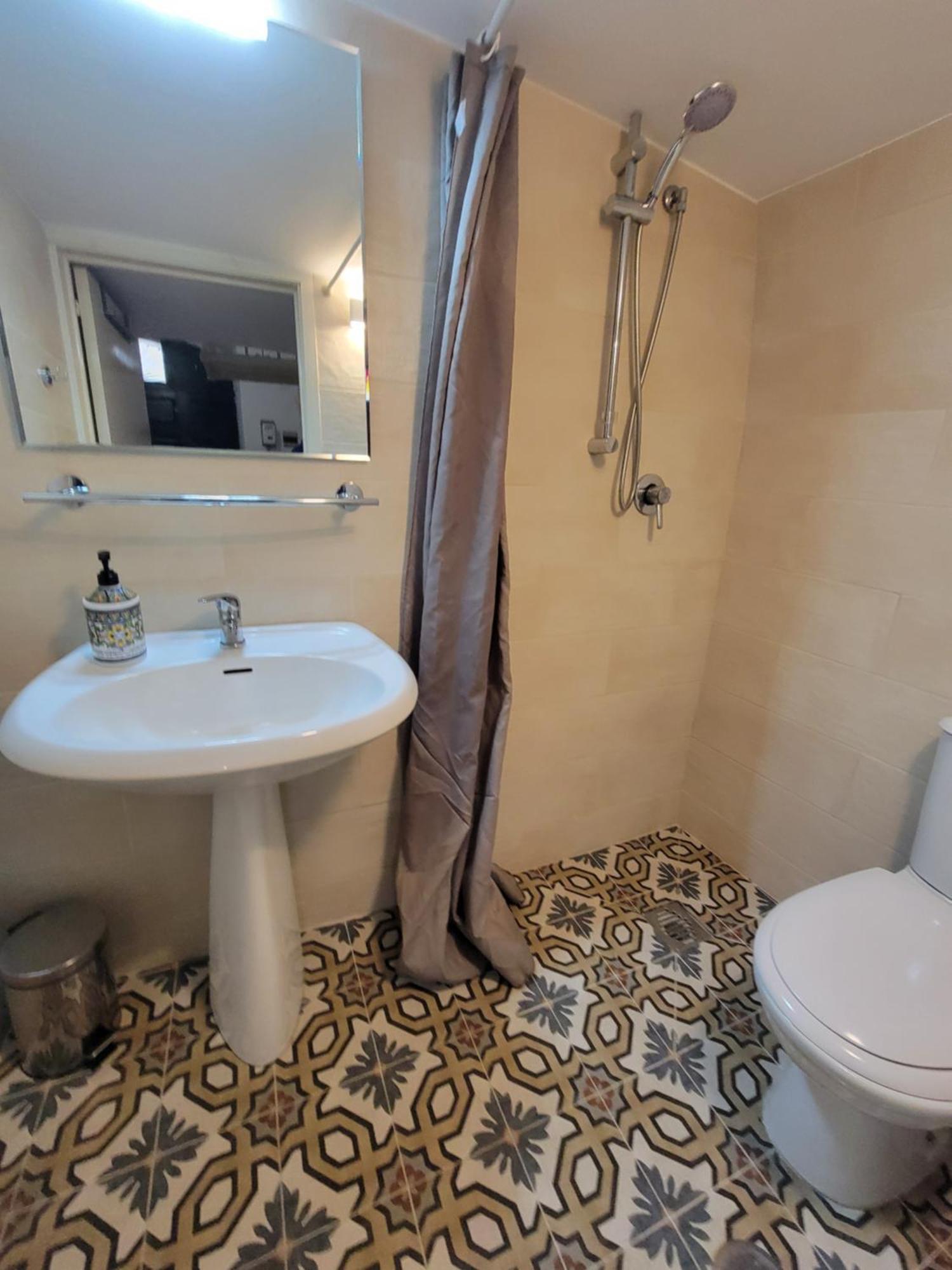 Casa Josephina - Three Level Stone Home With Balcony, 2 Roof Terraces & Sea Views Ostuni Quarto foto